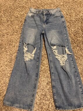 SHEIN Light Blue Distressed Wide-Leg Jeans